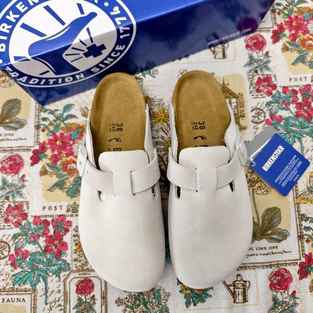 👑POSH NWT Women's White Suede Birkenstock Boston Shoes - Narrow Fit